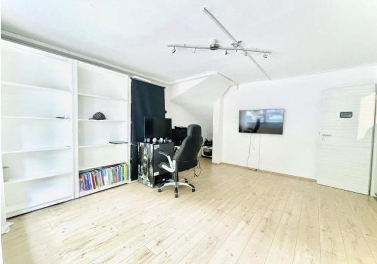 Predaj domu 140 m², pozemek 202 m², Wuppertal, Severné Porýnie - Westfálsko Predaj domu 140 m², pozemek 202 m², Wuppertal, Severné Porýnie - Westfálsko