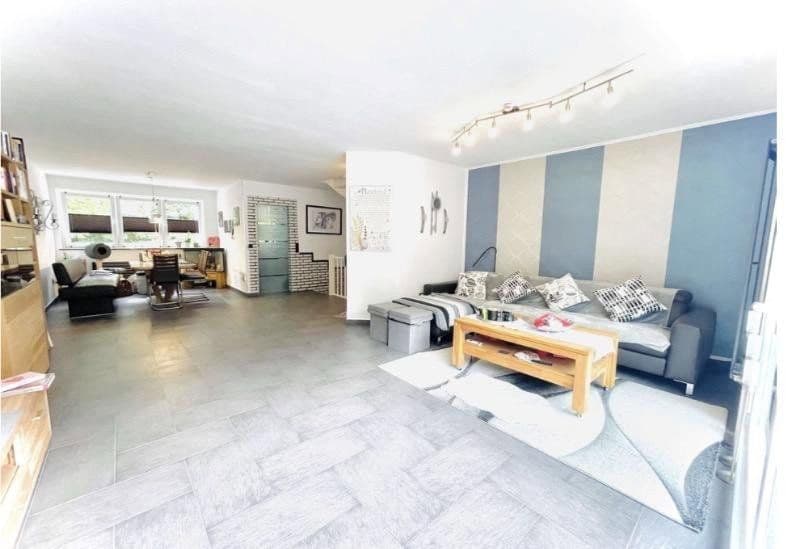 Predaj domu 140 m², pozemek 202 m², Wuppertal, Severné Porýnie - Westfálsko Predaj domu 140 m², pozemek 202 m², Wuppertal, Severné Porýnie - Westfálsko