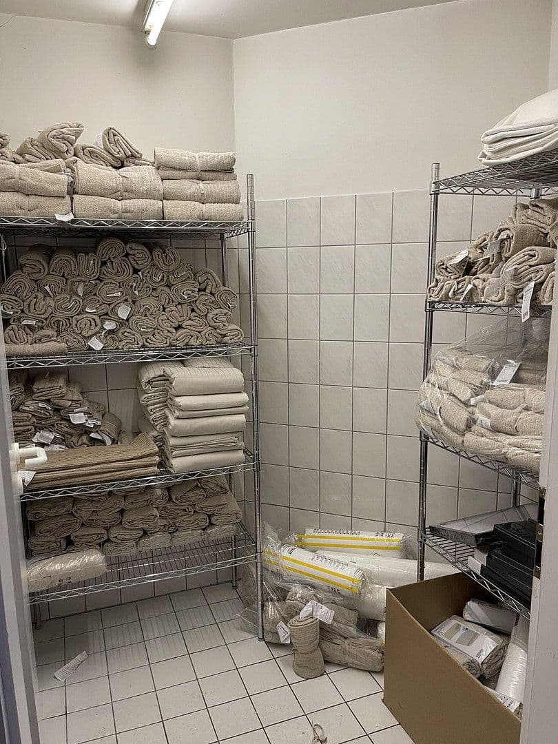 Prenájom nebytového priestoru 490 m², Jägerstraße 11-13, Limbach-Oberfrohna, Sasko Prenájom nebytového priestoru 490 m², Jägerstraße 11-13, Limbach-Oberfrohna, Sasko