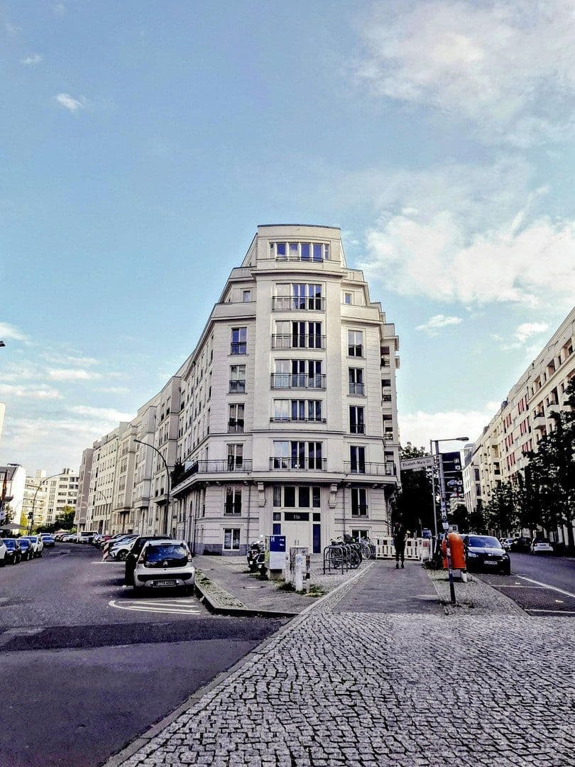 Predaj bytu 3-izbový 110 m², Berlin, Berlín Predaj bytu 3-izbový 110 m², Berlin, Berlín