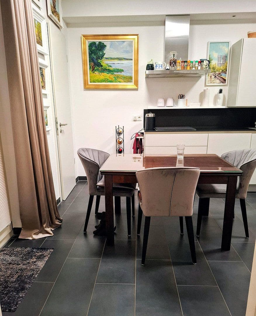 Predaj bytu 3-izbový 110 m², Berlin, Berlín Predaj bytu 3-izbový 110 m², Berlin, Berlín