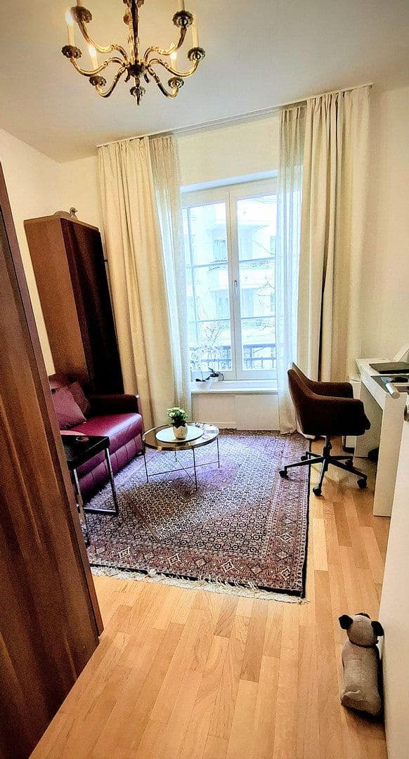 Predaj bytu 3-izbový 110 m², Berlin, Berlín Predaj bytu 3-izbový 110 m², Berlin, Berlín