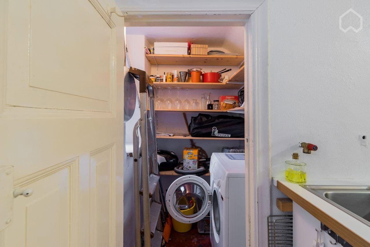 Predaj bytu 2-izbový 76 m², Huttenstrasse 28, Berlin, Berlín Predaj bytu 2-izbový 76 m², Huttenstrasse 28, Berlin, Berlín