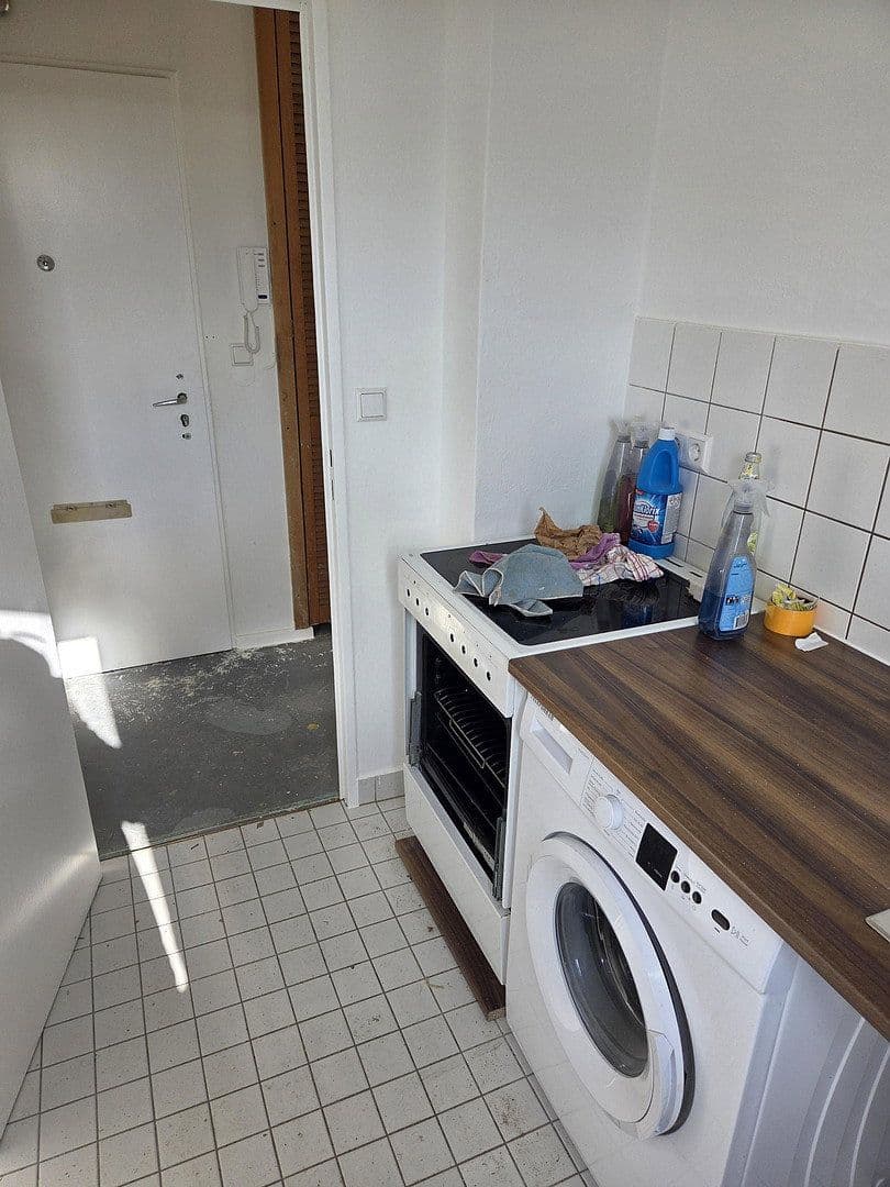 Prenájom bytu 1-izbový 35 m², Berlin, Berlín Prenájom bytu 1-izbový 35 m², Berlin, Berlín
