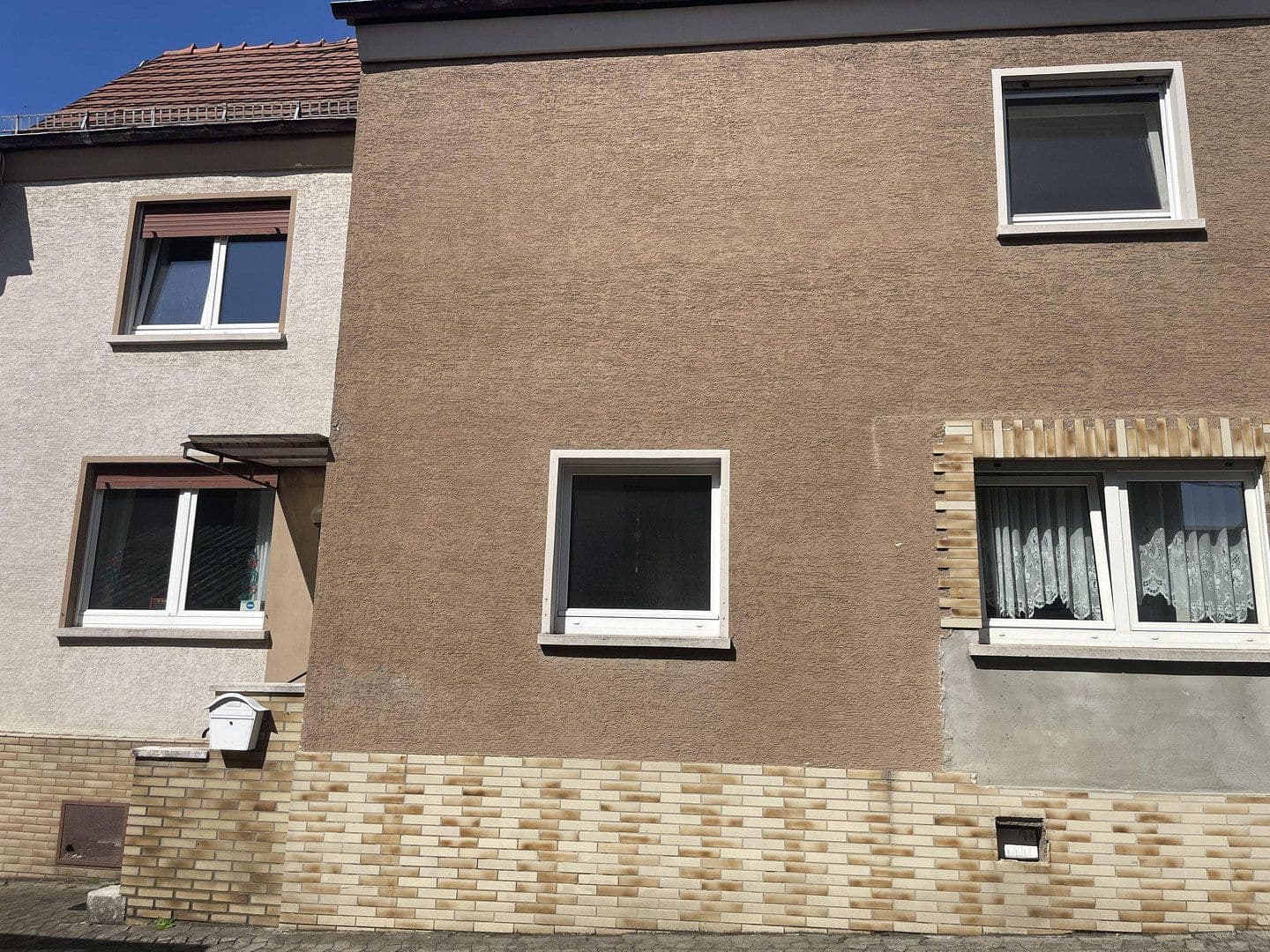 Predaj domu 280 m², pozemek 390 m², Großen-Busecker Str. 17, Buseck, Hesensko Predaj domu 280 m², pozemek 390 m², Großen-Busecker Str. 17, Buseck, Hesensko