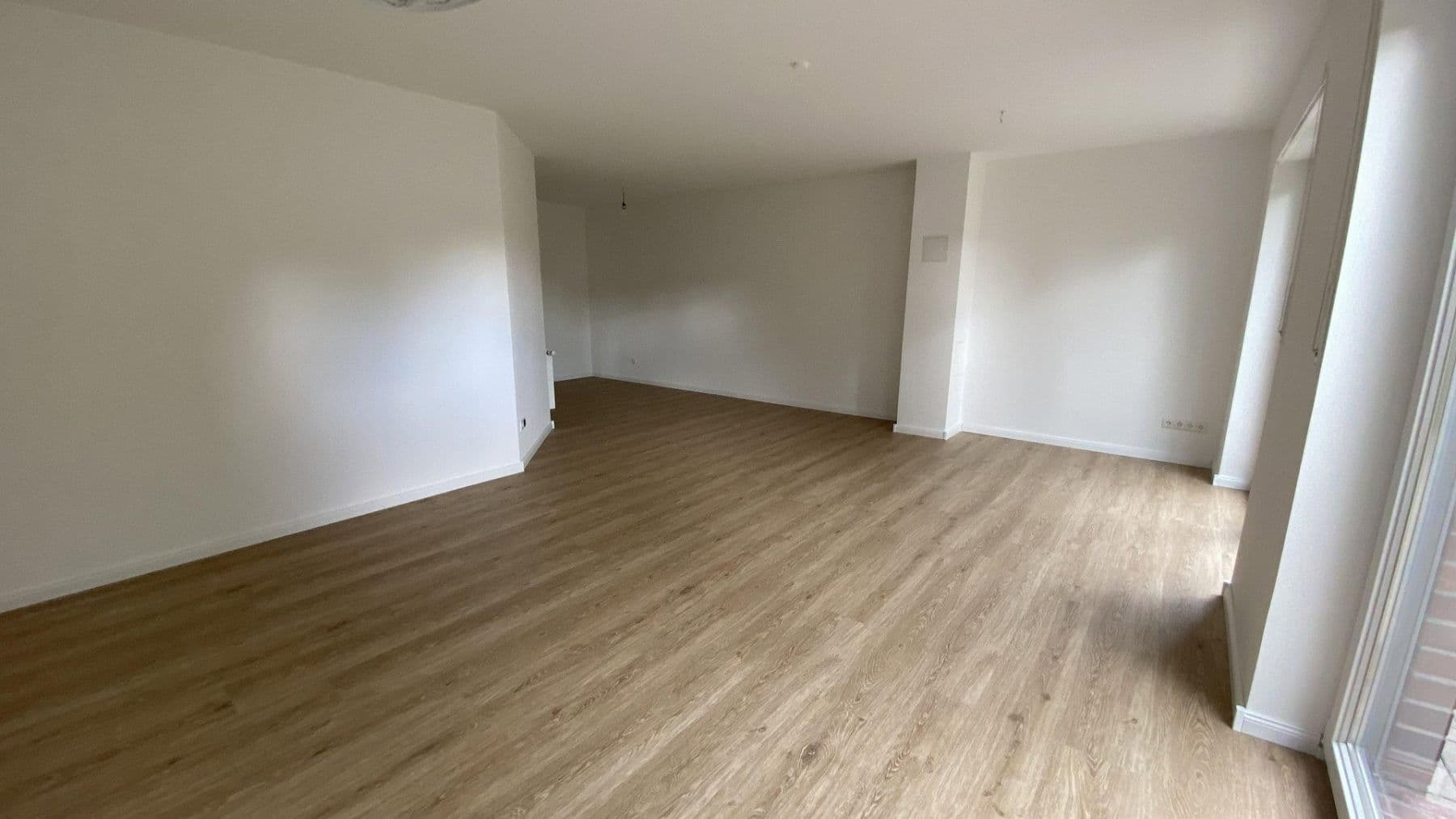 Prenájom domu 130 m², pozemek 300 m², Hamburg, Hamburg Prenájom domu 130 m², pozemek 300 m², Hamburg, Hamburg
