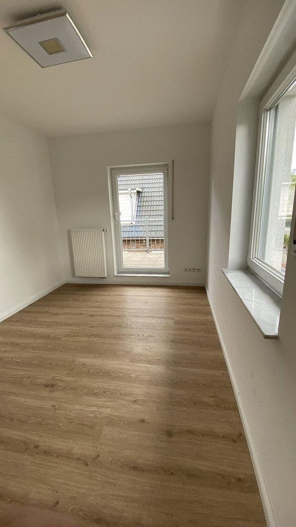 Prenájom domu 130 m², pozemek 300 m², Hamburg, Hamburg Prenájom domu 130 m², pozemek 300 m², Hamburg, Hamburg