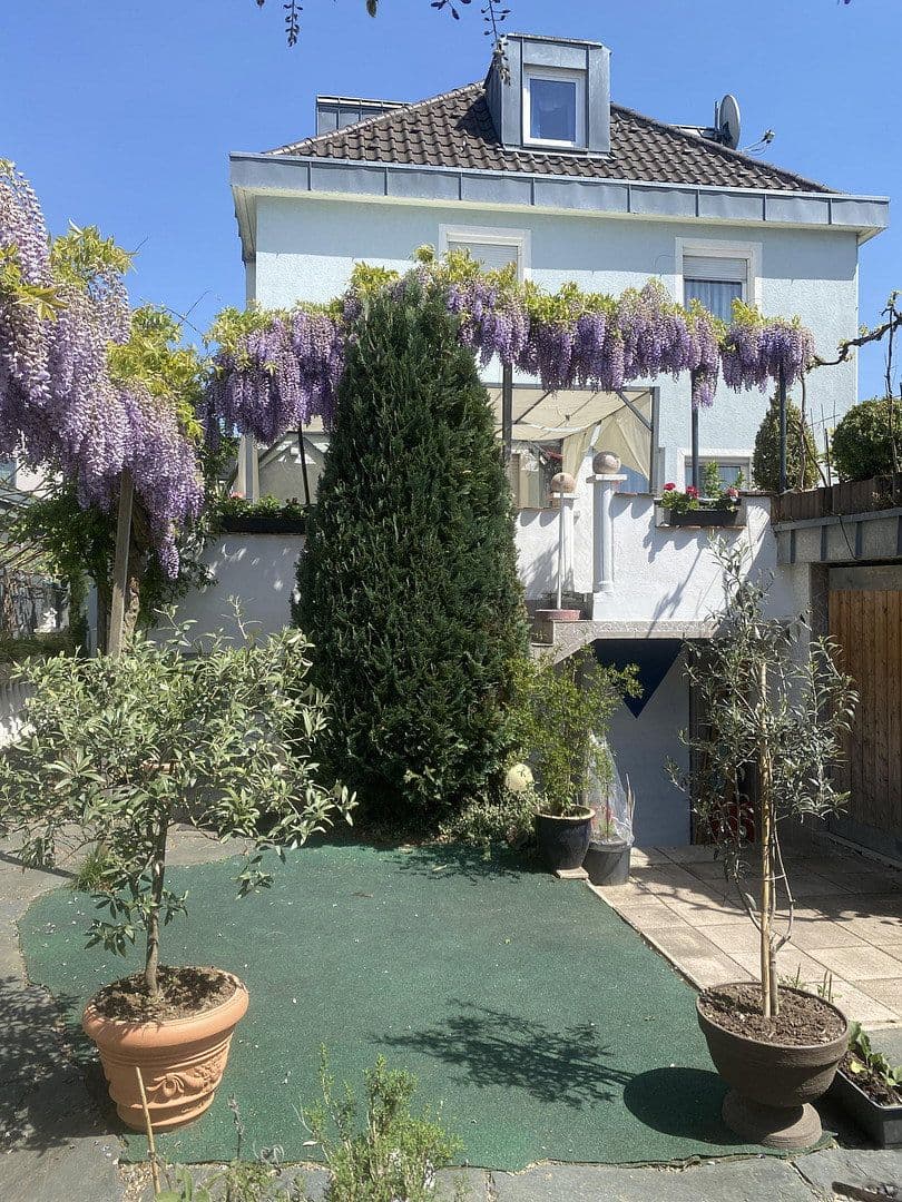 Predaj domu 159 m², pozemek 303 m², Ostfildern, Bádensko-Wurttembersko Predaj domu 159 m², pozemek 303 m², Ostfildern, Bádensko-Wurttembersko