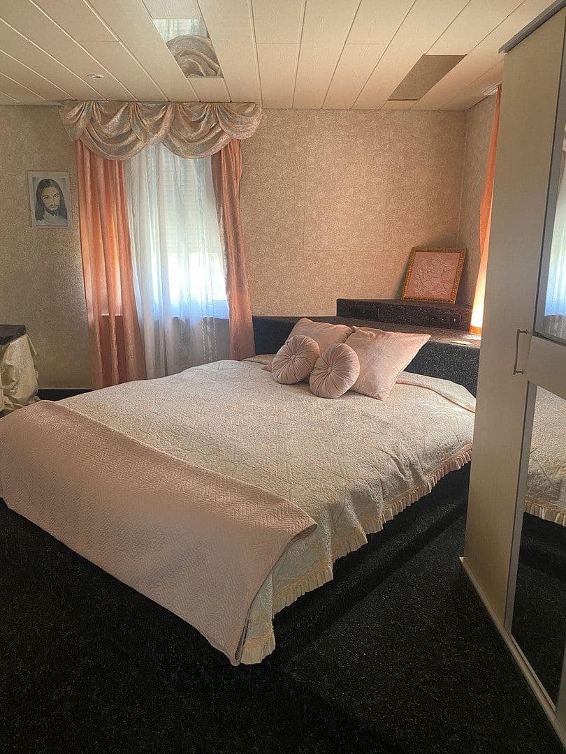 Predaj domu 159 m², pozemek 303 m², Ostfildern, Bádensko-Wurttembersko Predaj domu 159 m², pozemek 303 m², Ostfildern, Bádensko-Wurttembersko