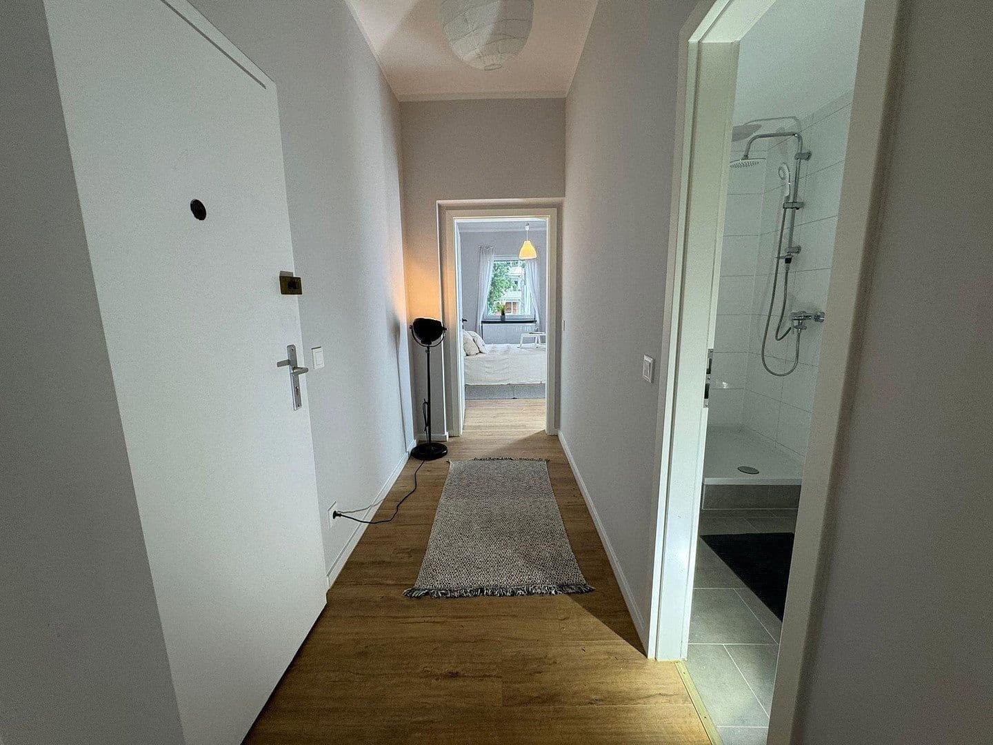Prenájom bytu 2-izbový 65 m², Siemensstraße 52, Düsseldorf, Severné Porýnie - Westfálsko Prenájom bytu 2-izbový 65 m², Siemensstraße 52, Düsseldorf, Severné Porýnie - Westfálsko
