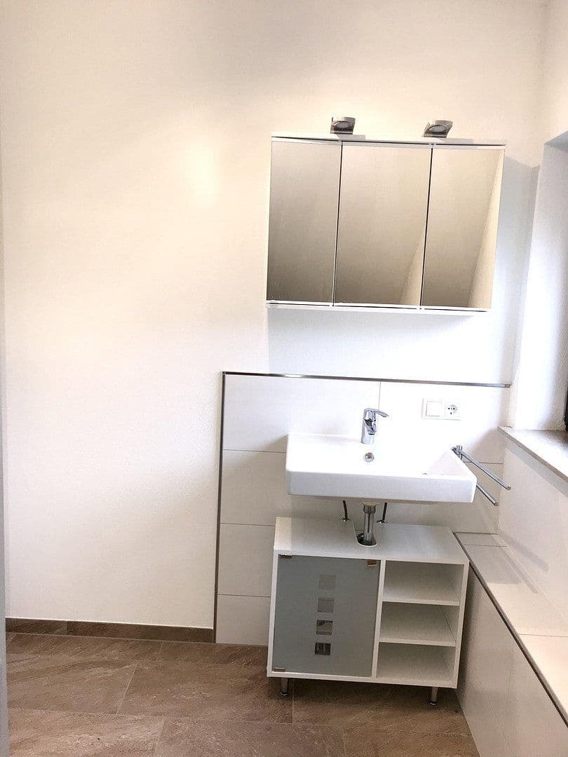 Prenájom bytu 3-izbový 60 m², Albstadt, Bádensko-Wurttembersko Prenájom bytu 3-izbový 60 m², Albstadt, Bádensko-Wurttembersko
