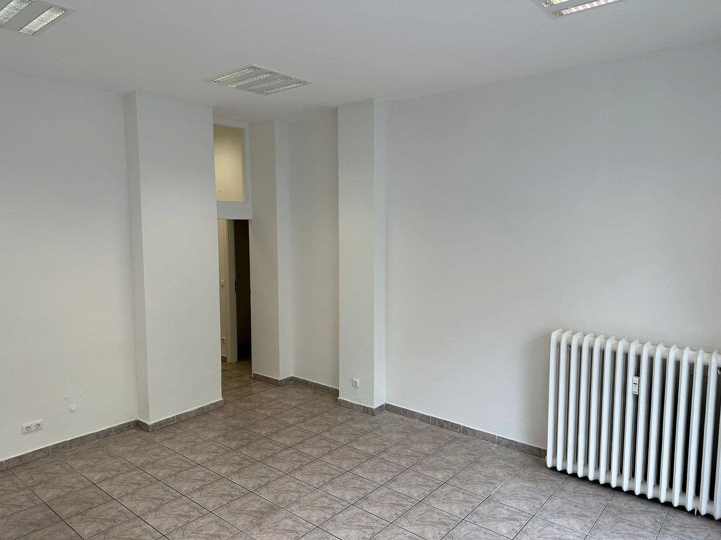 Prenájom kancelárie 54 m², Hohenzollerndamm 195, Berlin, Berlín Prenájom kancelárie 54 m², Hohenzollerndamm 195, Berlin, Berlín