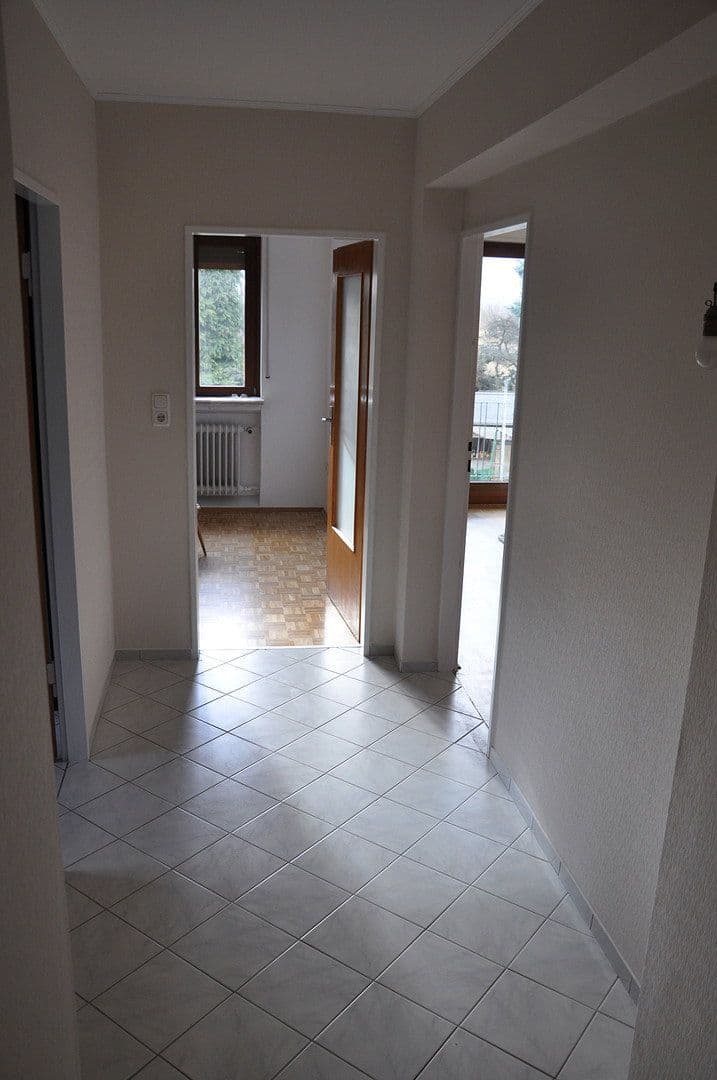 Prenájom bytu 4-izbový 82 m², Bad Vilbel, Hesensko Prenájom bytu 4-izbový 82 m², Bad Vilbel, Hesensko