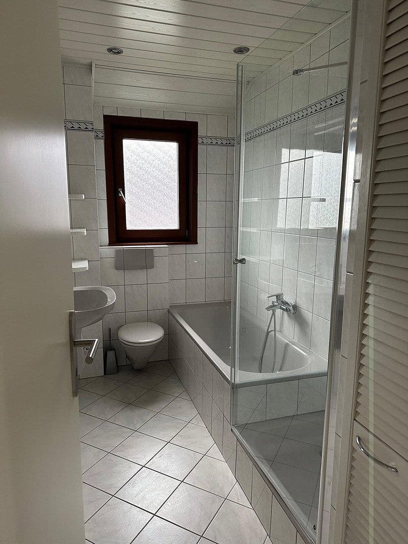 Prenájom bytu 4-izbový 82 m², Bad Vilbel, Hesensko Prenájom bytu 4-izbový 82 m², Bad Vilbel, Hesensko