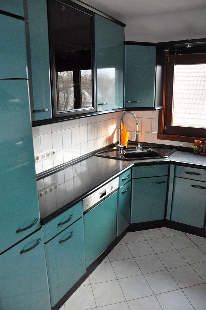 Prenájom bytu 4-izbový 82 m², Bad Vilbel, Hesensko Prenájom bytu 4-izbový 82 m², Bad Vilbel, Hesensko