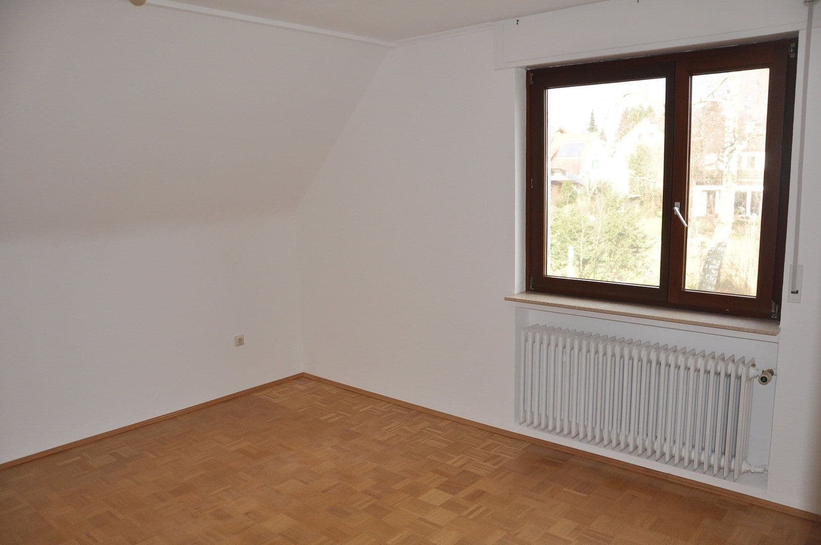 Prenájom bytu 4-izbový 82 m², Bad Vilbel, Hesensko Prenájom bytu 4-izbový 82 m², Bad Vilbel, Hesensko