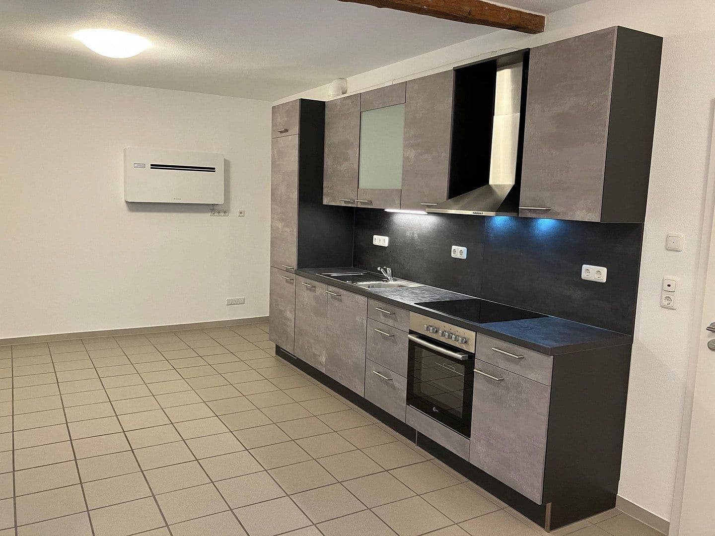 Prenájom bytu 3-izbový 90 m², Bahnhofstraße 47, Groß-Bieberau, Hesensko Prenájom bytu 3-izbový 90 m², Bahnhofstraße 47, Groß-Bieberau, Hesensko