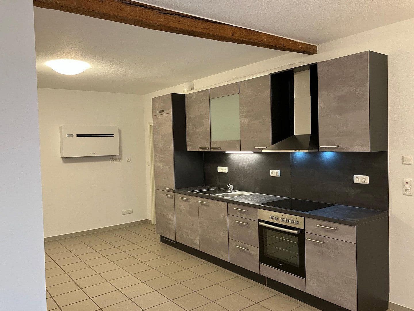 Prenájom bytu 3-izbový 90 m², Bahnhofstraße 47, Groß-Bieberau, Hesensko Prenájom bytu 3-izbový 90 m², Bahnhofstraße 47, Groß-Bieberau, Hesensko