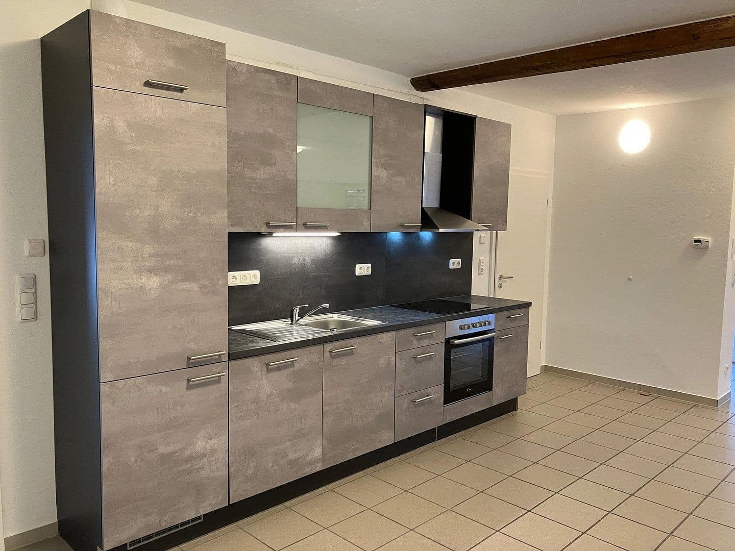 Prenájom bytu 3-izbový 90 m², Bahnhofstraße 47, Groß-Bieberau, Hesensko Prenájom bytu 3-izbový 90 m², Bahnhofstraße 47, Groß-Bieberau, Hesensko