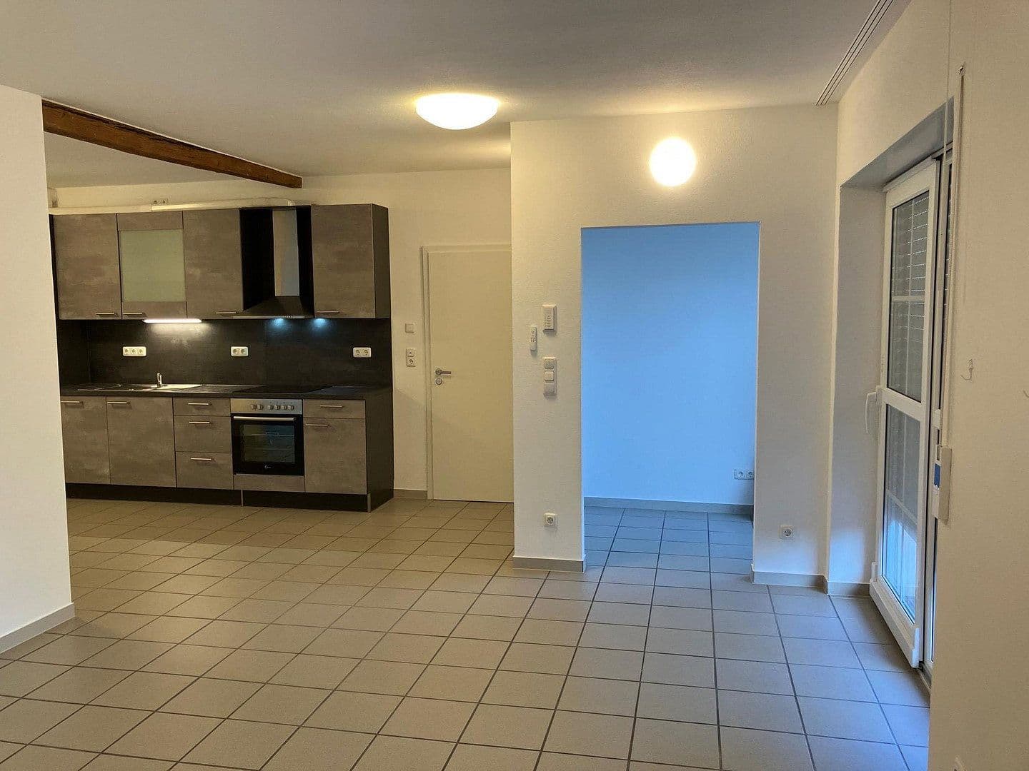 Prenájom bytu 3-izbový 90 m², Bahnhofstraße 47, Groß-Bieberau, Hesensko Prenájom bytu 3-izbový 90 m², Bahnhofstraße 47, Groß-Bieberau, Hesensko