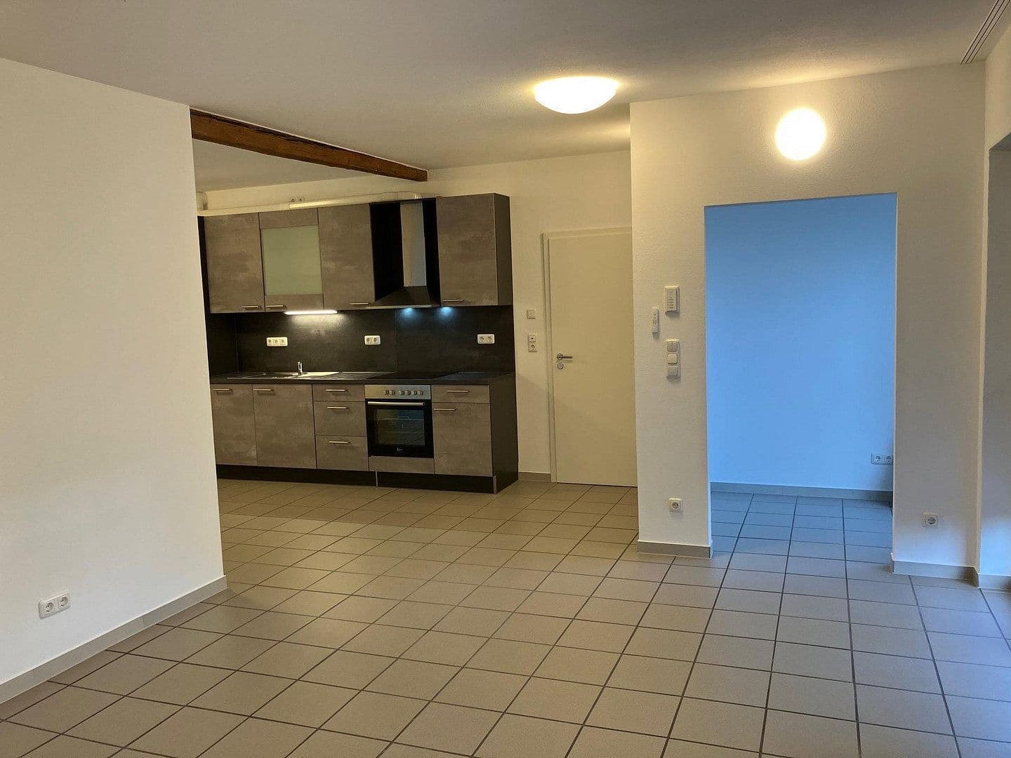 Prenájom bytu 3-izbový 90 m², Bahnhofstraße 47, Groß-Bieberau, Hesensko Prenájom bytu 3-izbový 90 m², Bahnhofstraße 47, Groß-Bieberau, Hesensko