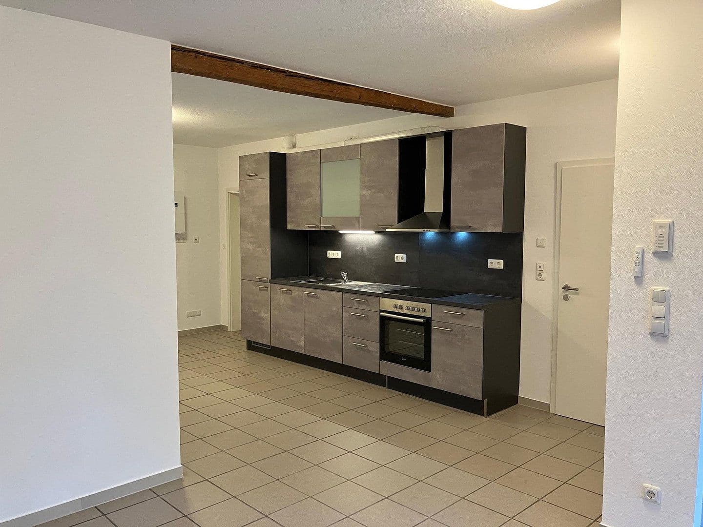 Prenájom bytu 3-izbový 90 m², Bahnhofstraße 47, Groß-Bieberau, Hesensko Prenájom bytu 3-izbový 90 m², Bahnhofstraße 47, Groß-Bieberau, Hesensko