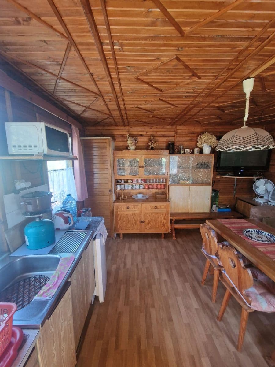 Predaj rekreačného objektu 16 m², pozemek 360 m², U Martínka, Písek, Jihočeský kraj Predaj rekreačného objektu 16 m², pozemek 360 m², U Martínka, Písek, Jihočeský kraj