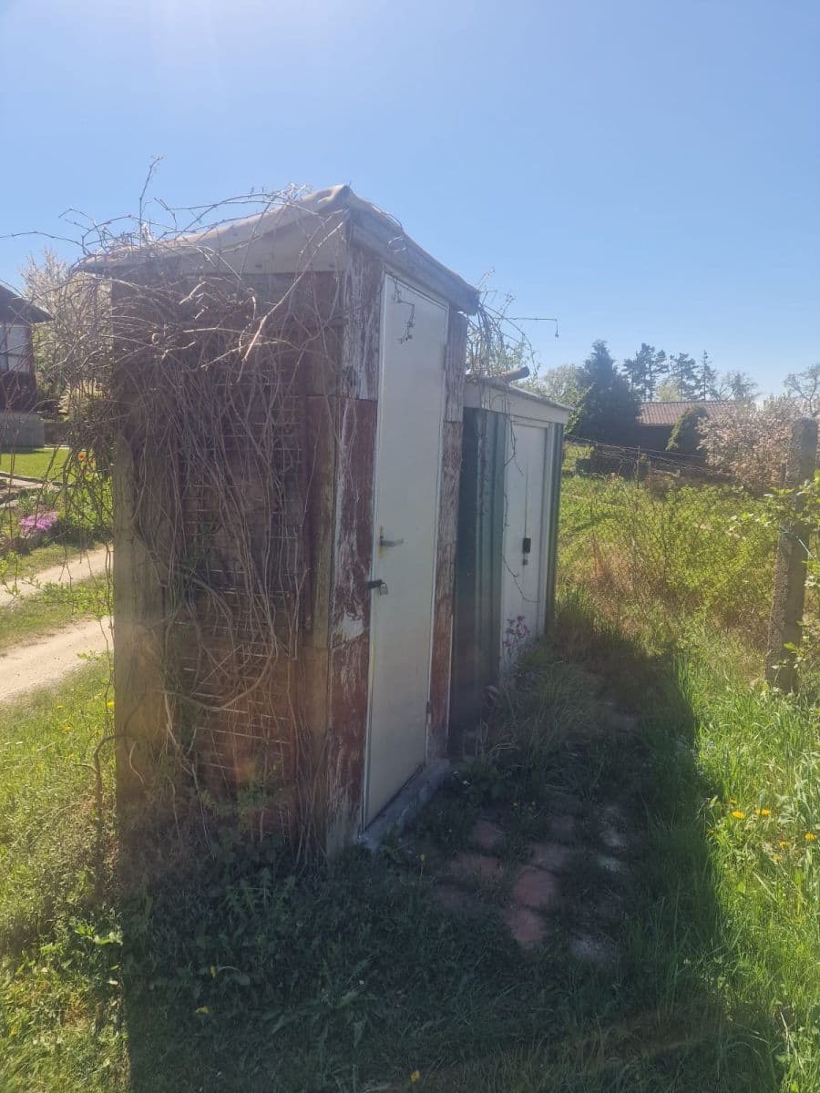 Predaj rekreačného objektu 16 m², pozemek 360 m², U Martínka, Písek, Jihočeský kraj Predaj rekreačného objektu 16 m², pozemek 360 m², U Martínka, Písek, Jihočeský kraj