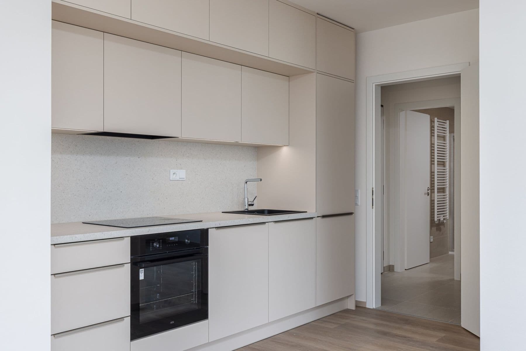 Prenájom bytu 2-izbový 47 m², Hodkovická, Praha, Praha Prenájom bytu 2-izbový 47 m², Hodkovická, Praha, Praha