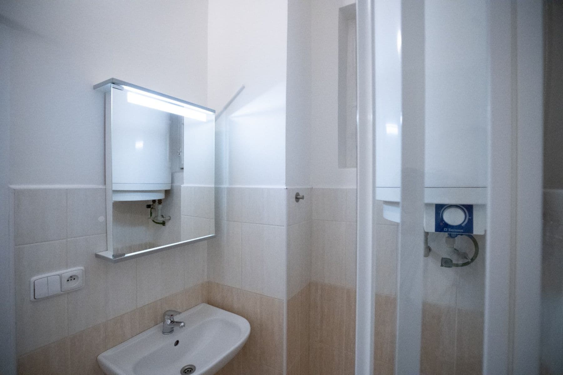 Prenájom bytu 2-izbový 48 m², Žerotínova, Praha, Praha Prenájom bytu 2-izbový 48 m², Žerotínova, Praha, Praha