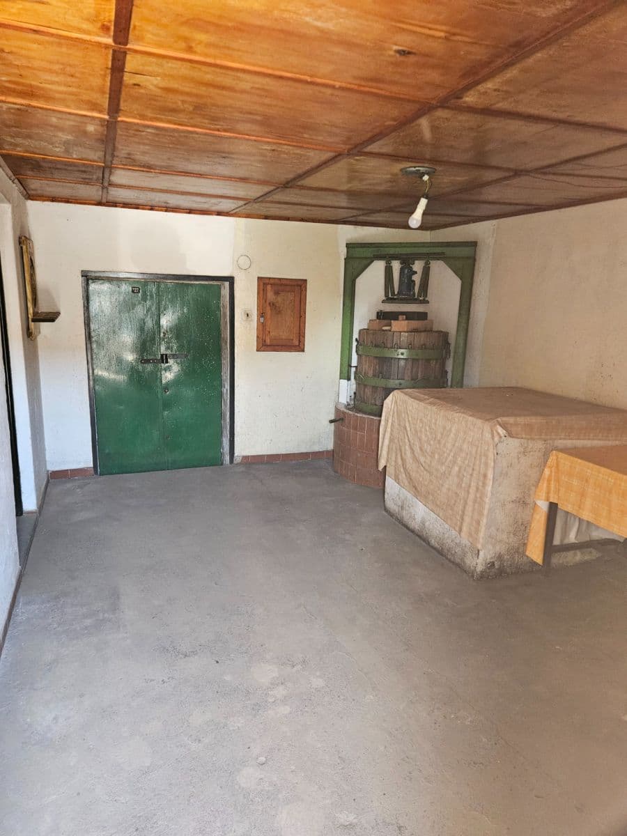 Predaj nebytového priestoru 141 m², Rovná, Mutěnice, Jihomoravský kraj Predaj nebytového priestoru 141 m², Rovná, Mutěnice, Jihomoravský kraj