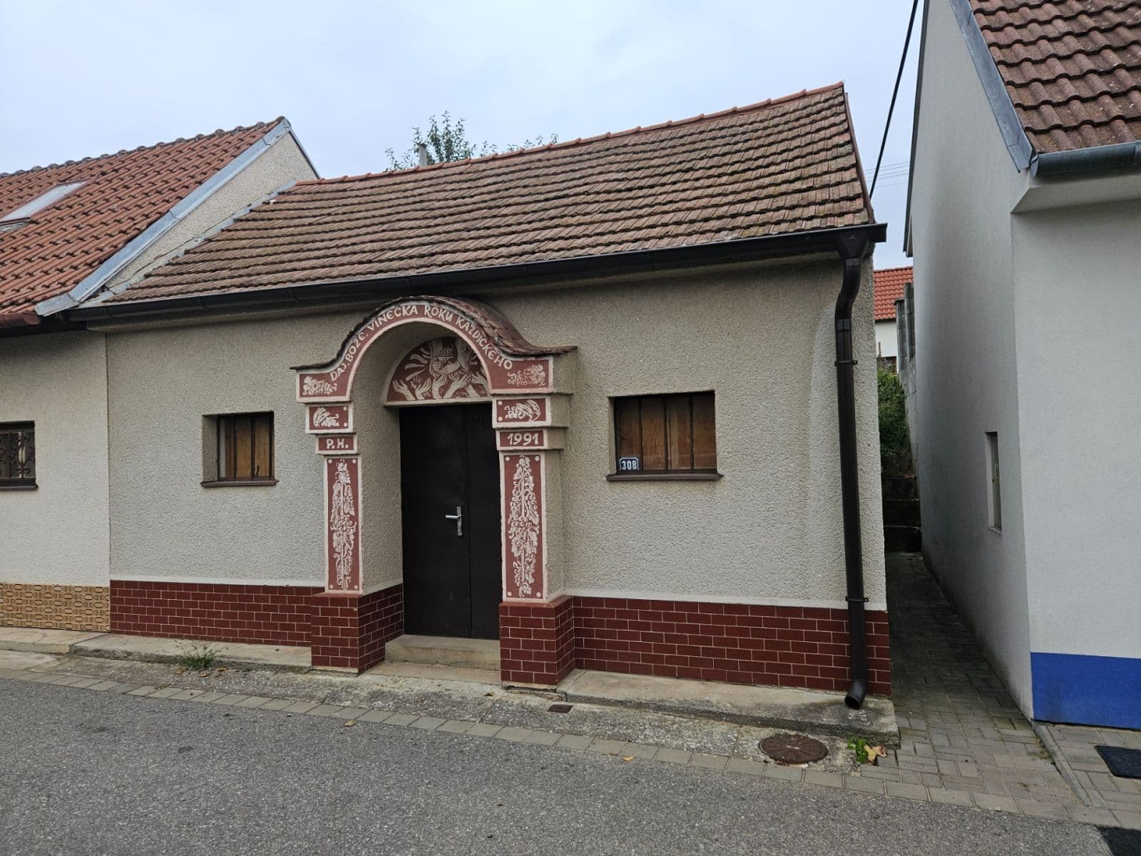 Predaj nebytového priestoru 141 m², Rovná, Mutěnice, Jihomoravský kraj Predaj nebytového priestoru 141 m², Rovná, Mutěnice, Jihomoravský kraj
