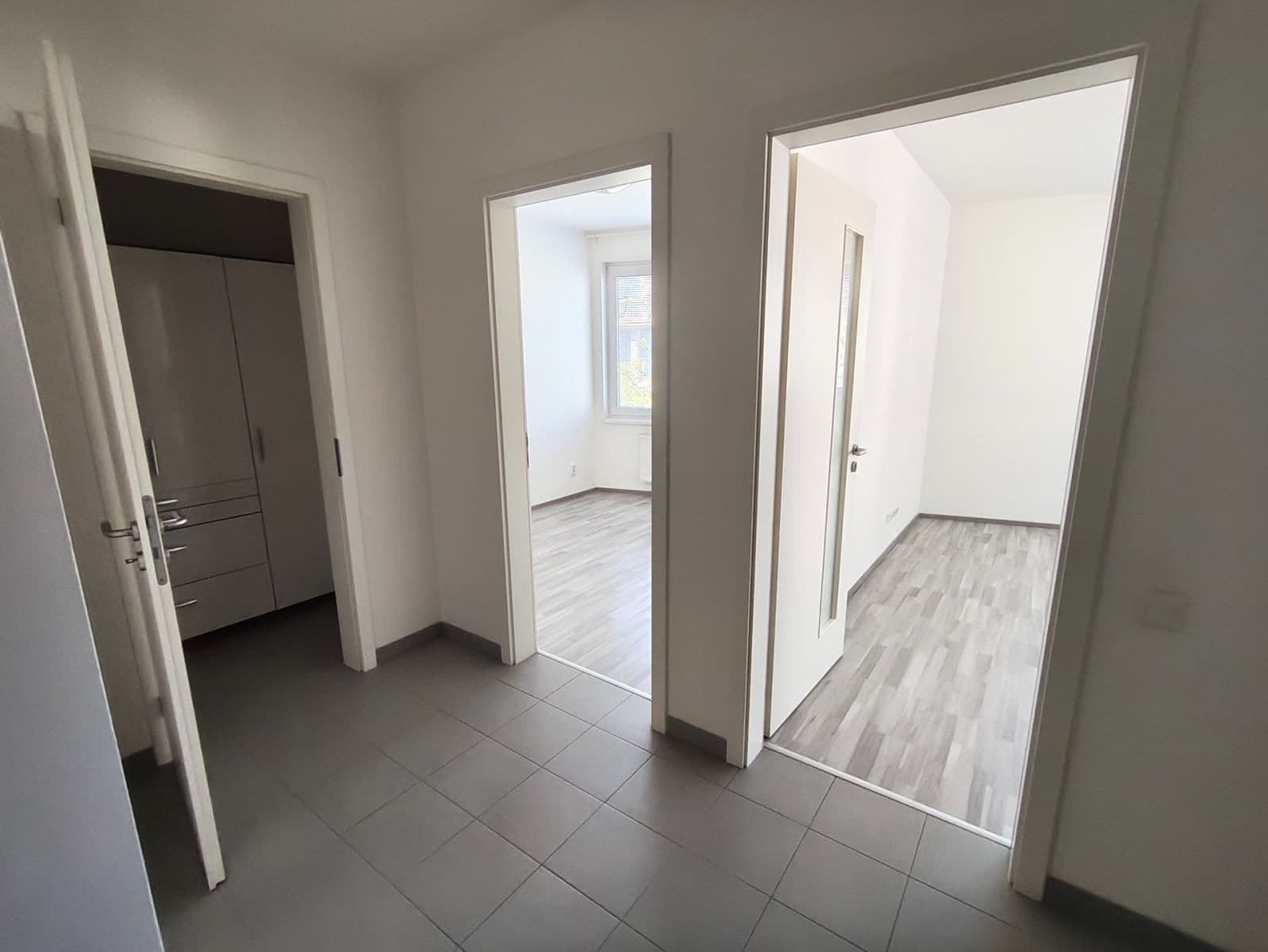 Prenájom bytu 2-izbový 52 m², Olgy Havlové, Praha, Praha Prenájom bytu 2-izbový 52 m², Olgy Havlové, Praha, Praha