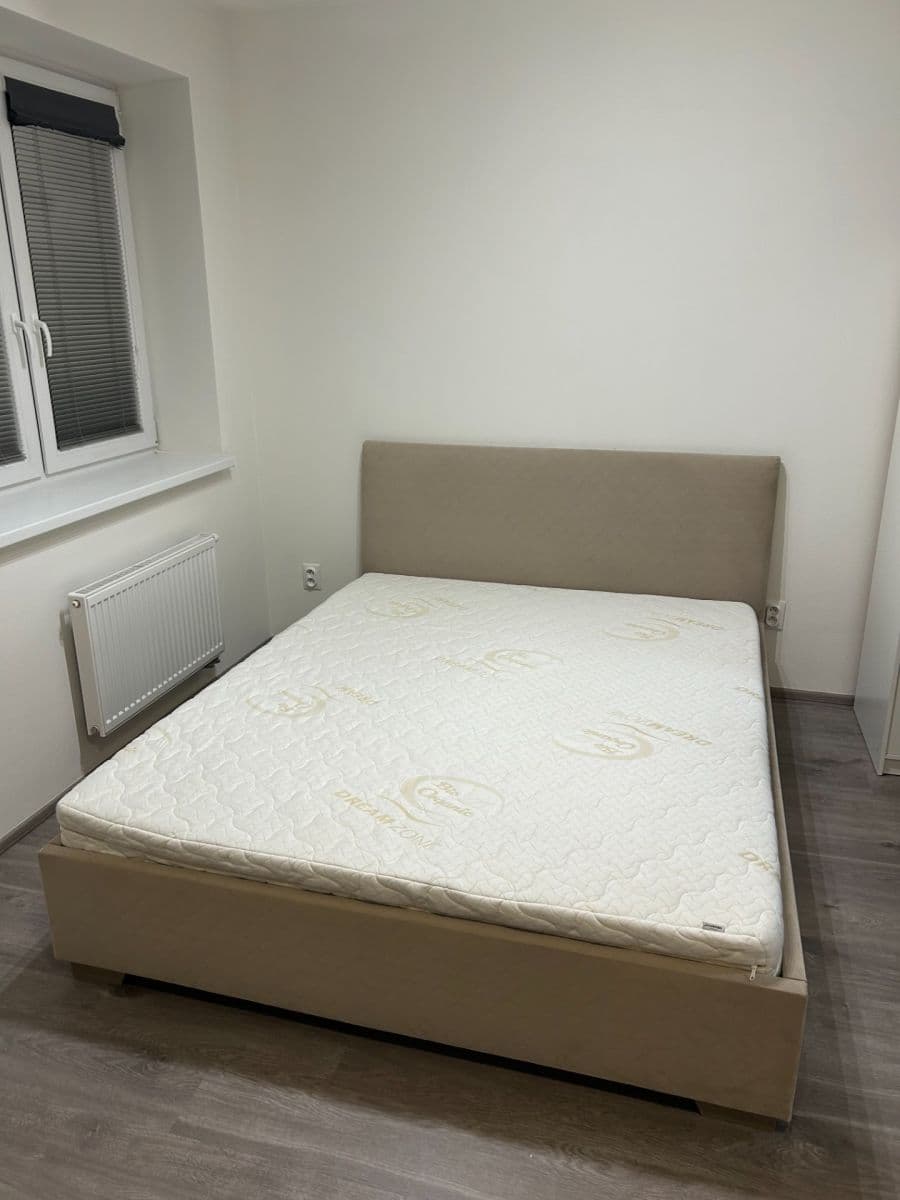 Prenájom bytu 1-izbový 36 m², Hlinecká, Brno, Jihomoravský kraj Prenájom bytu 1-izbový 36 m², Hlinecká, Brno, Jihomoravský kraj