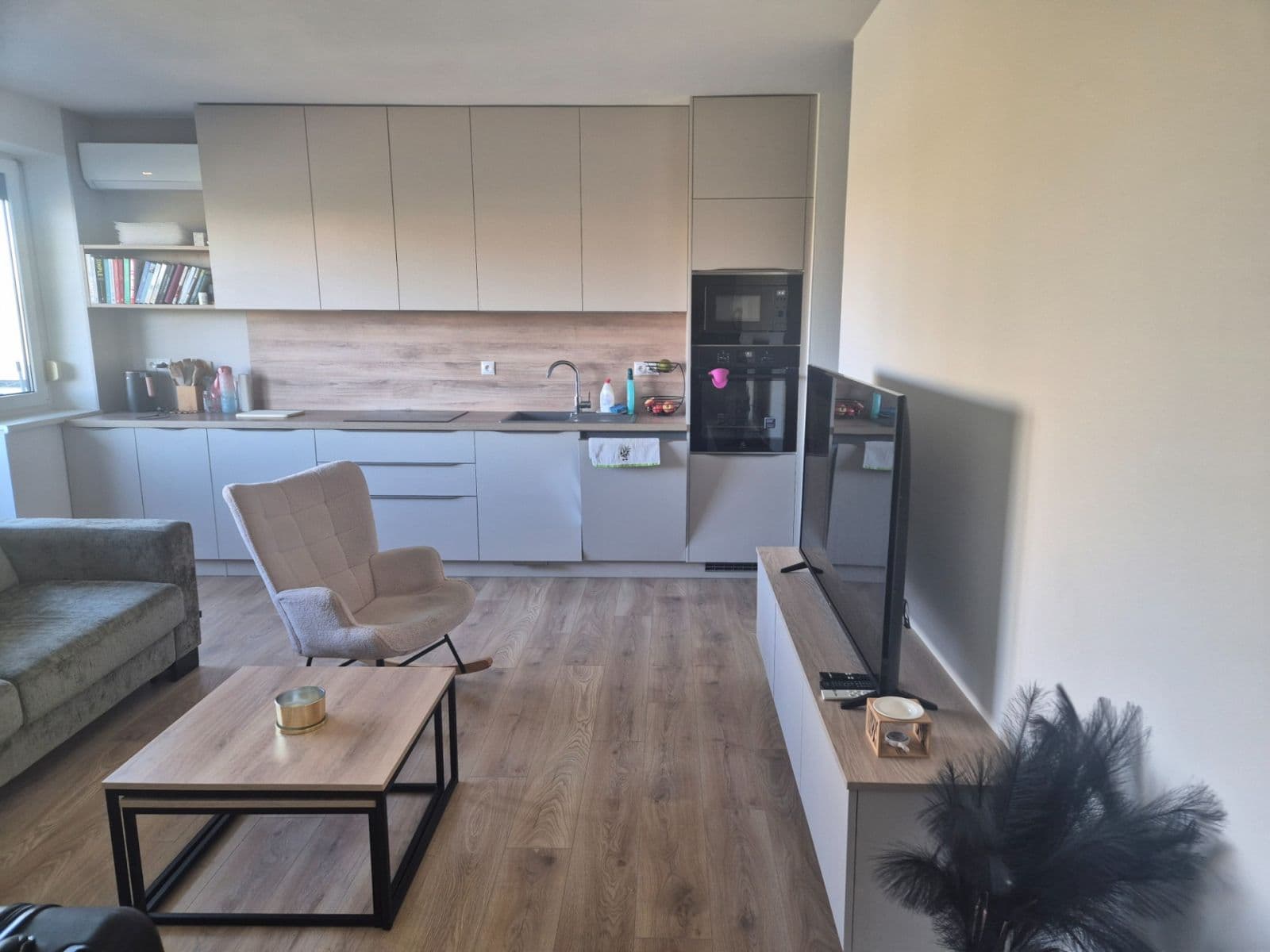 Prenájom bytu 3-izbový 64 m², Sedmokrásková, Marianka, Bratislavský kraj Prenájom bytu 3-izbový 64 m², Sedmokrásková, Marianka, Bratislavský kraj