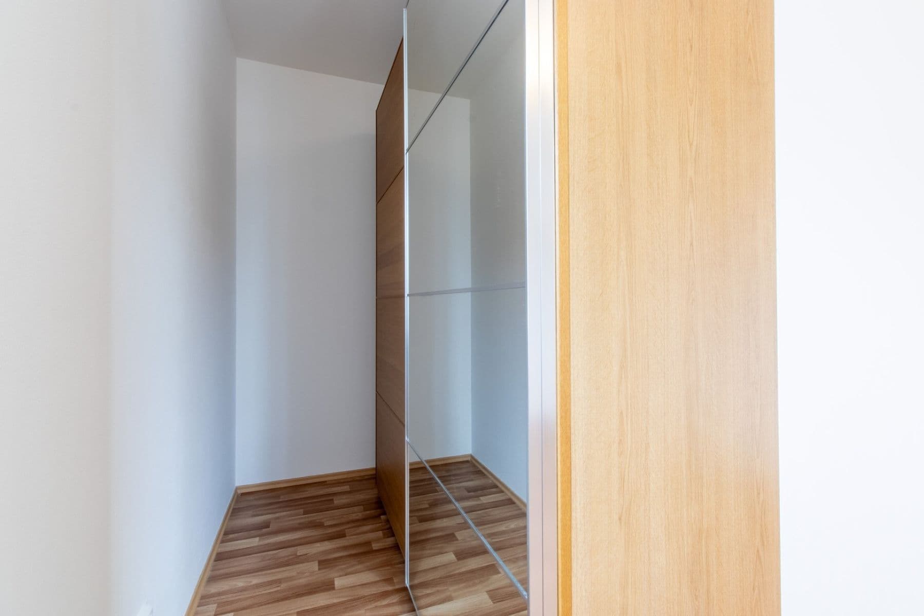 Prenájom bytu 2-izbový 50 m², Pískařská, Praha, Praha Prenájom bytu 2-izbový 50 m², Pískařská, Praha, Praha