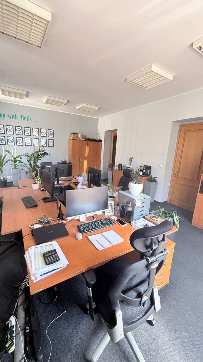 Prenájom kancelárie 54 m², Jeseniova, Praha, Praha Prenájom kancelárie 54 m², Jeseniova, Praha, Praha