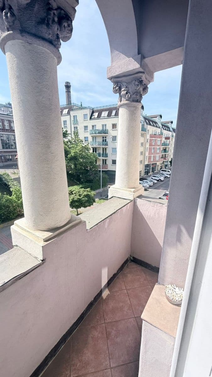 Prenájom kancelárie 54 m², Jeseniova, Praha, Praha Prenájom kancelárie 54 m², Jeseniova, Praha, Praha