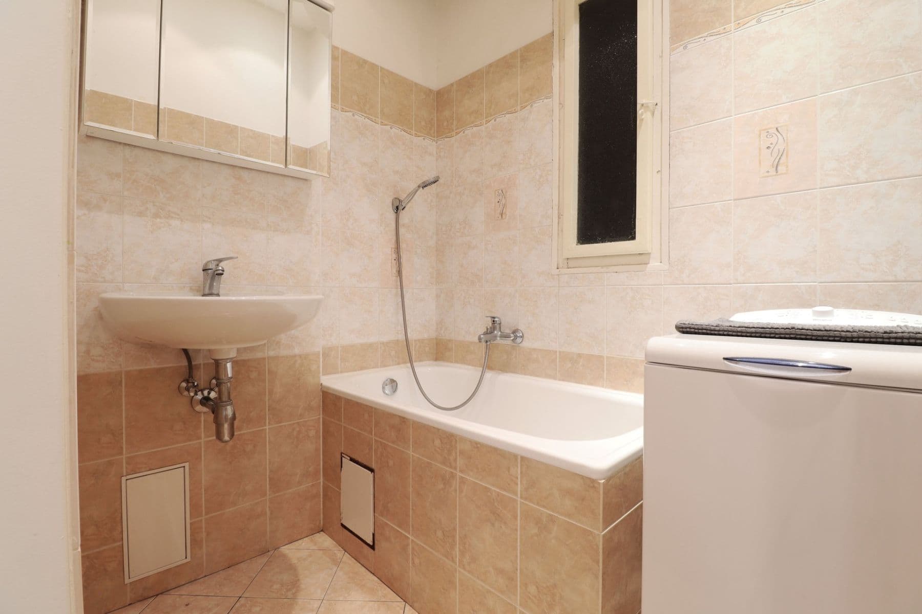 Prenájom bytu 2-izbový 40 m², Buchovcova, Praha, Praha Prenájom bytu 2-izbový 40 m², Buchovcova, Praha, Praha