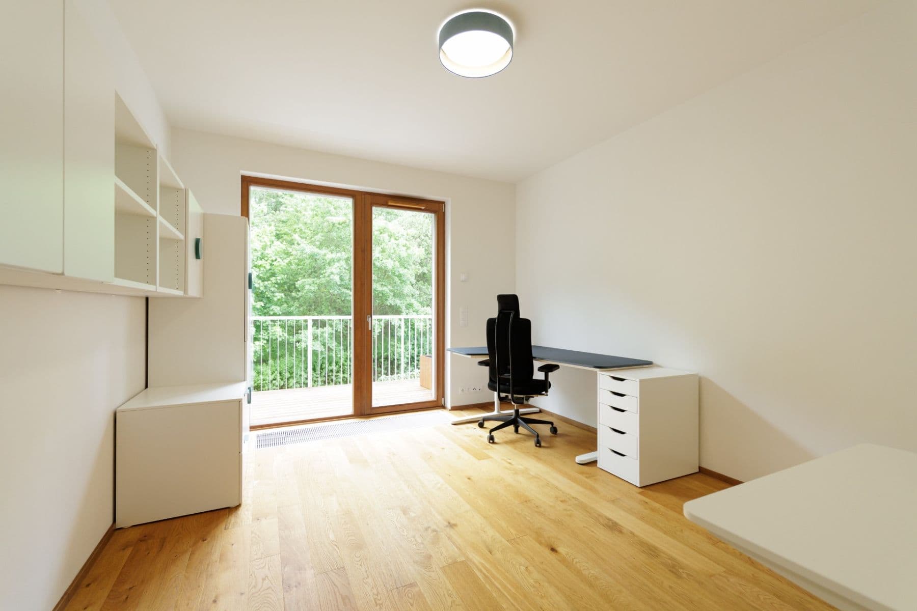 Prenájom bytu 3-izbový 83 m², Naskové, Praha, Praha Prenájom bytu 3-izbový 83 m², Naskové, Praha, Praha