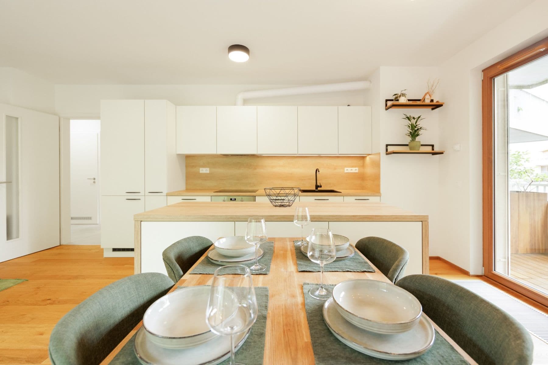 Prenájom bytu 3-izbový 83 m², Naskové, Praha, Praha Prenájom bytu 3-izbový 83 m², Naskové, Praha, Praha