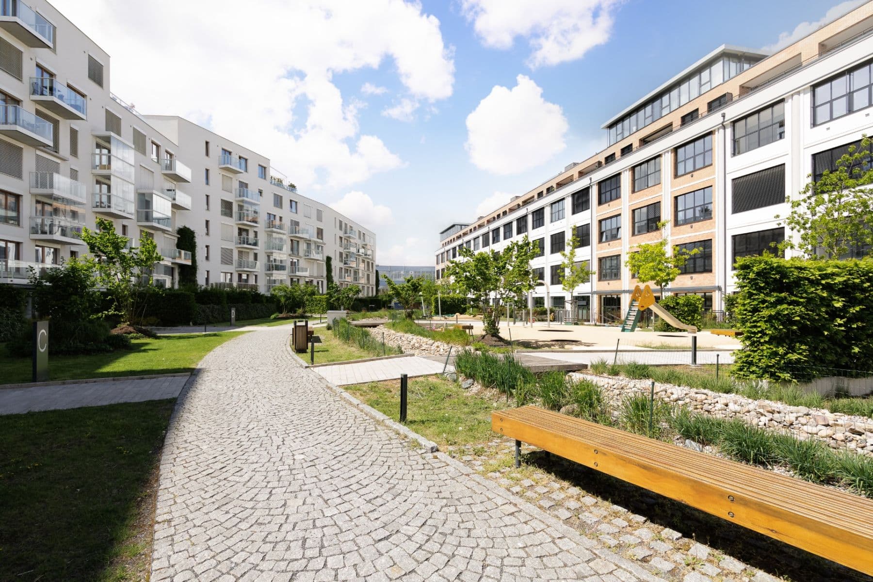 Prenájom bytu 3-izbový 83 m², Naskové, Praha, Praha Prenájom bytu 3-izbový 83 m², Naskové, Praha, Praha