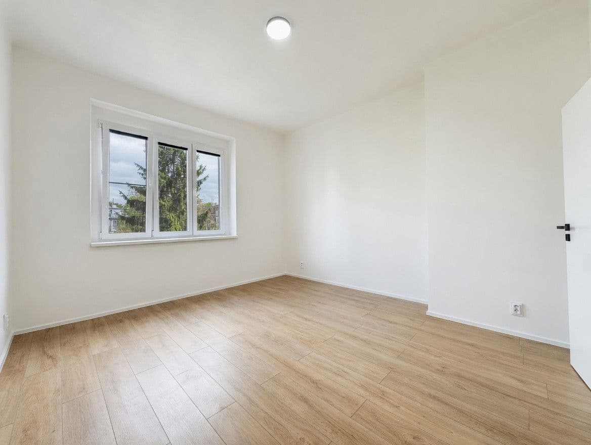 Predaj bytu 2-izbový 43 m², M. J. Lermontova, Praha, Praha Predaj bytu 2-izbový 43 m², M. J. Lermontova, Praha, Praha