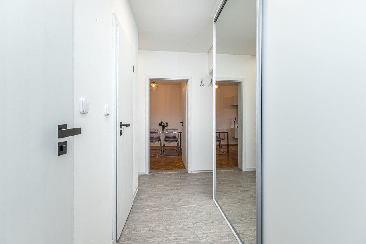 Prenájom bytu 2-izbový 51 m², Sečská, Praha, Praha Prenájom bytu 2-izbový 51 m², Sečská, Praha, Praha