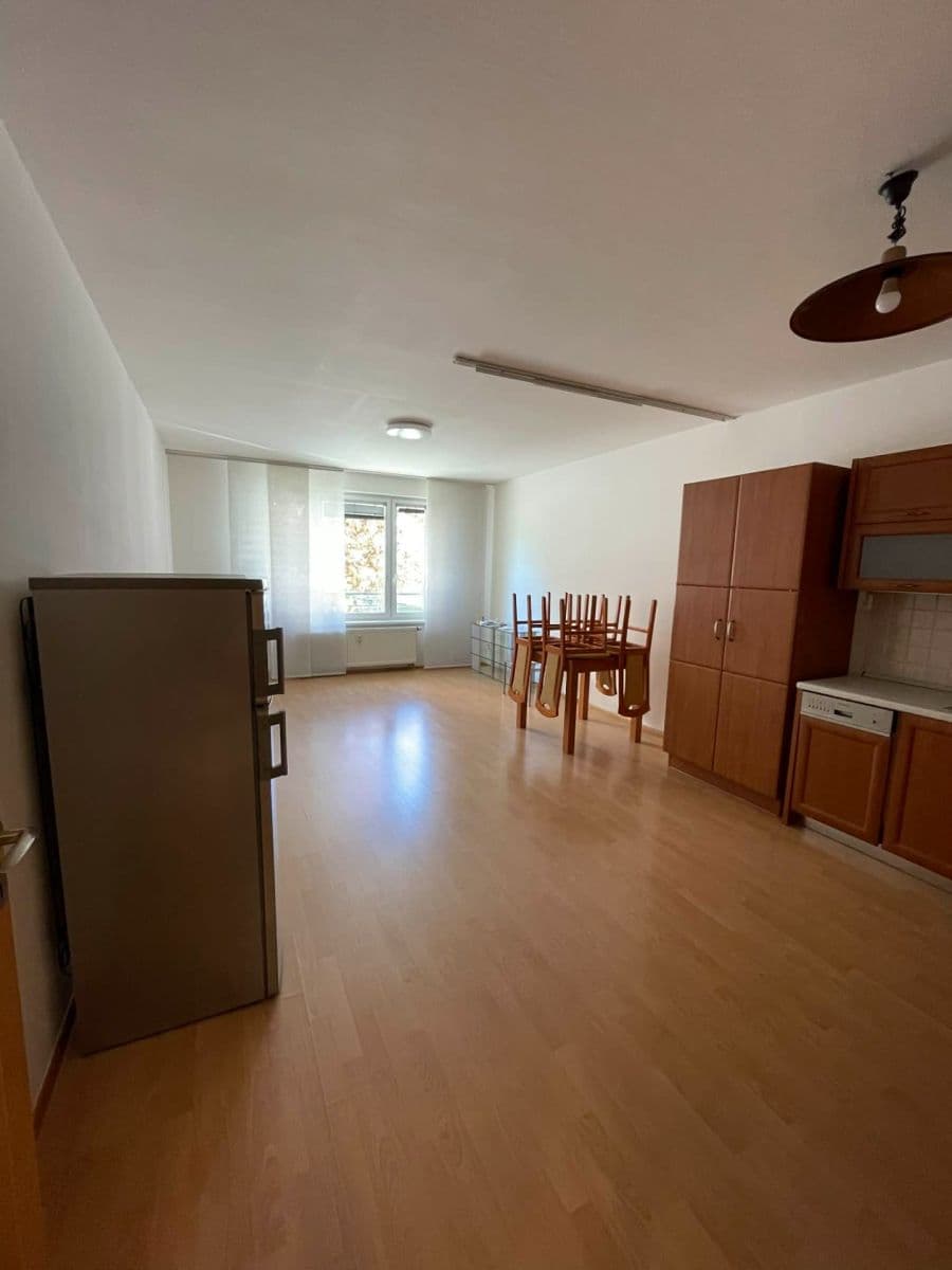 Prenájom bytu 2-izbový 66 m², Mikanova, Praha, Praha Prenájom bytu 2-izbový 66 m², Mikanova, Praha, Praha