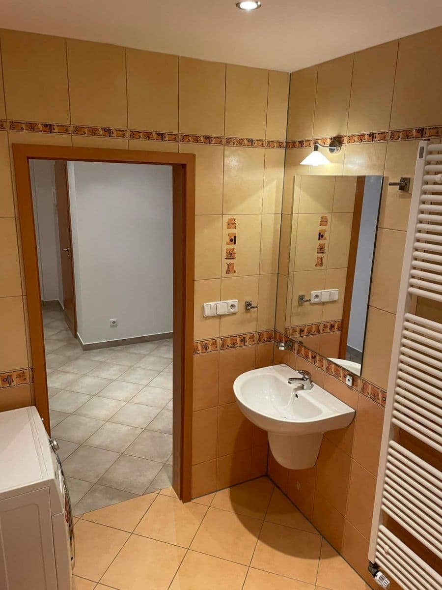 Prenájom bytu 2-izbový 66 m², Mikanova, Praha, Praha Prenájom bytu 2-izbový 66 m², Mikanova, Praha, Praha