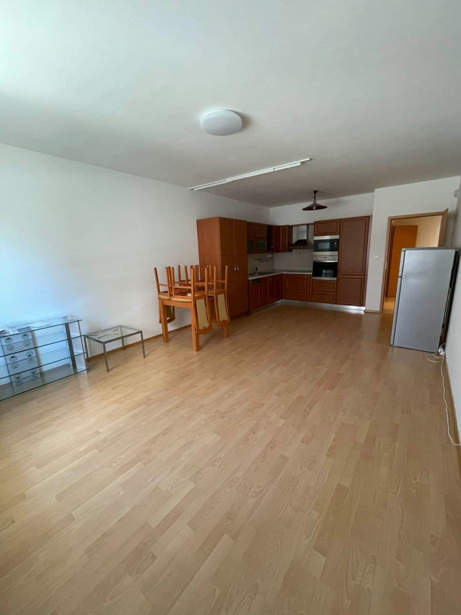Prenájom bytu 2-izbový 66 m², Mikanova, Praha, Praha Prenájom bytu 2-izbový 66 m², Mikanova, Praha, Praha
