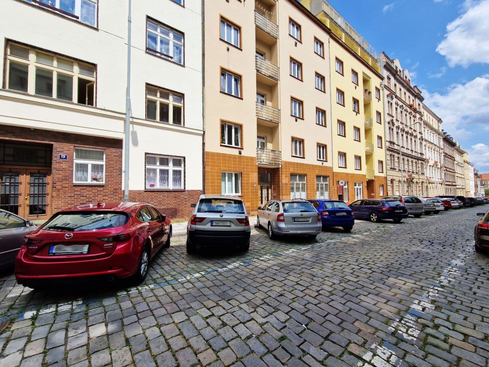 Prenájom bytu 1-izbový 44 m², Husinecká, Praha, Praha Prenájom bytu 1-izbový 44 m², Husinecká, Praha, Praha