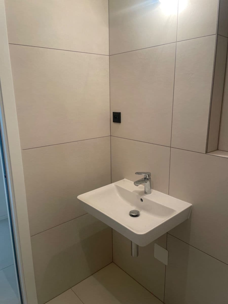Prenájom bytu 2-izbový 34 m², Krymská, Praha, Praha Prenájom bytu 2-izbový 34 m², Krymská, Praha, Praha