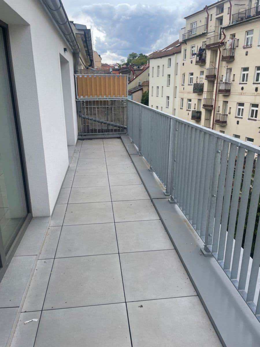 Prenájom bytu 2-izbový 34 m², Krymská, Praha, Praha Prenájom bytu 2-izbový 34 m², Krymská, Praha, Praha